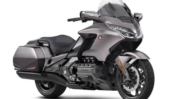 Honda Gold Wing 1800 utilisée pour les trajets taxi moto haut de gamme à Paris et en Île-de-France